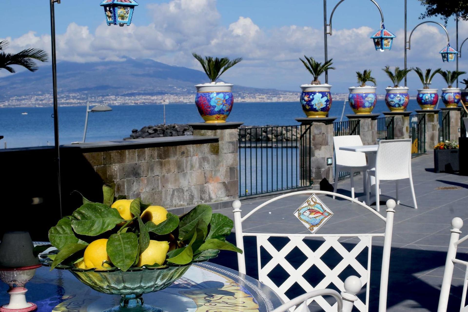 De Luca - Luxury With Terrace And Jacuzzi By The Sea *