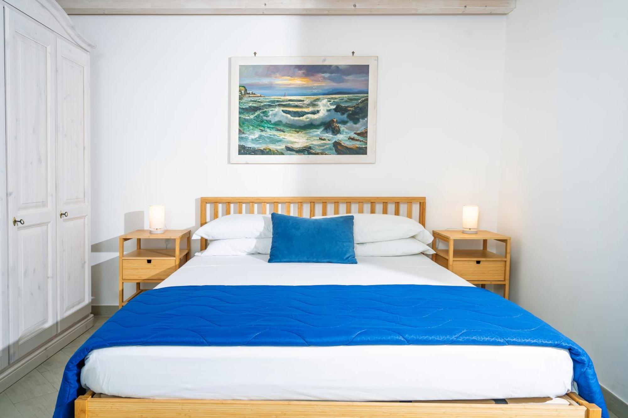 Villa De Luca - Luxury With Terrace And Jacuzzi By The Sea *